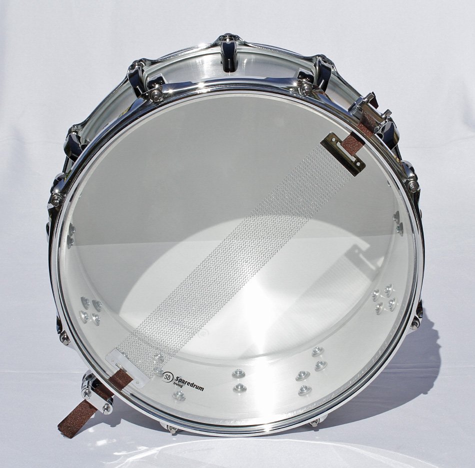 Caja de 14x6,5" con casco de aluminio cast de 12+8 divisiones