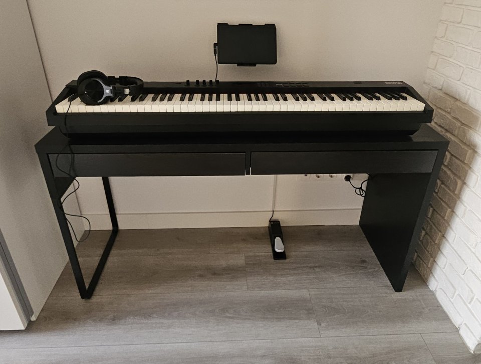 Mesa para teclado o estudio