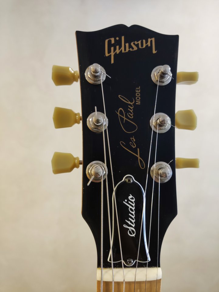 Gibson Les Paul Studio Raw Power (2009) GOLD NITRO REFINISH