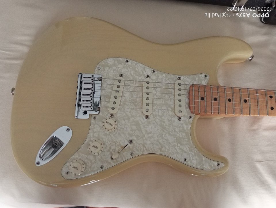 -----Fender Stratocaster Custom Classic 2007.----- de segunda mano · Foto 9 de 9 · A Coruña · 3456 €