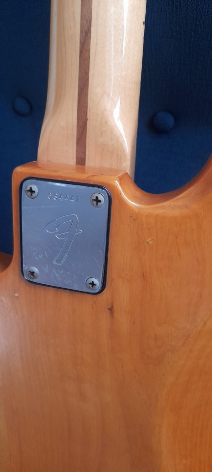 Bajo Fender Precision 1975 de segunda mano · Foto 3 de 6 · Sevilla · 2800 €