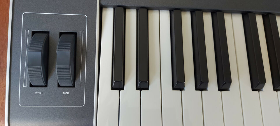 Access Virus ti2 RESERVADO