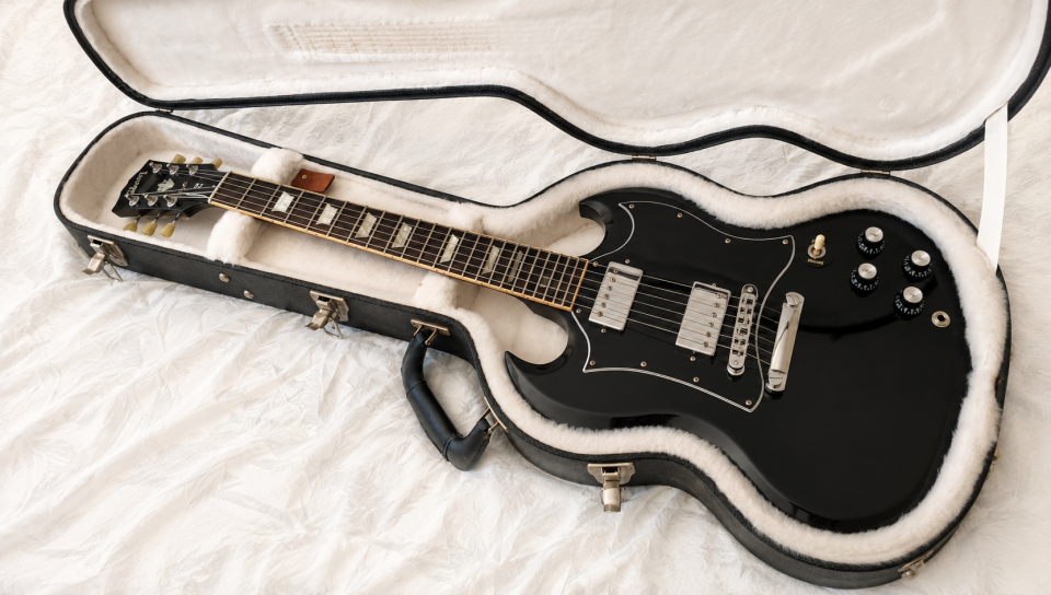 Gibson SG standard Black con estuche 2010 de segunda mano · Foto 5 de 9 · Madrid · 1150 €