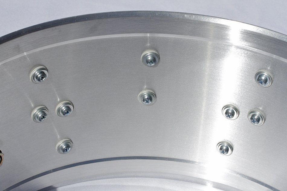 Caja de 14x6,5" con casco de aluminio cast de 12+8 divisiones