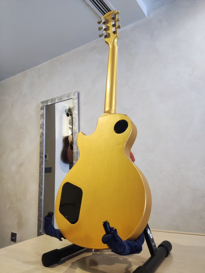 Gibson Les Paul Studio Raw Power (2009) GOLD NITRO REFINISH