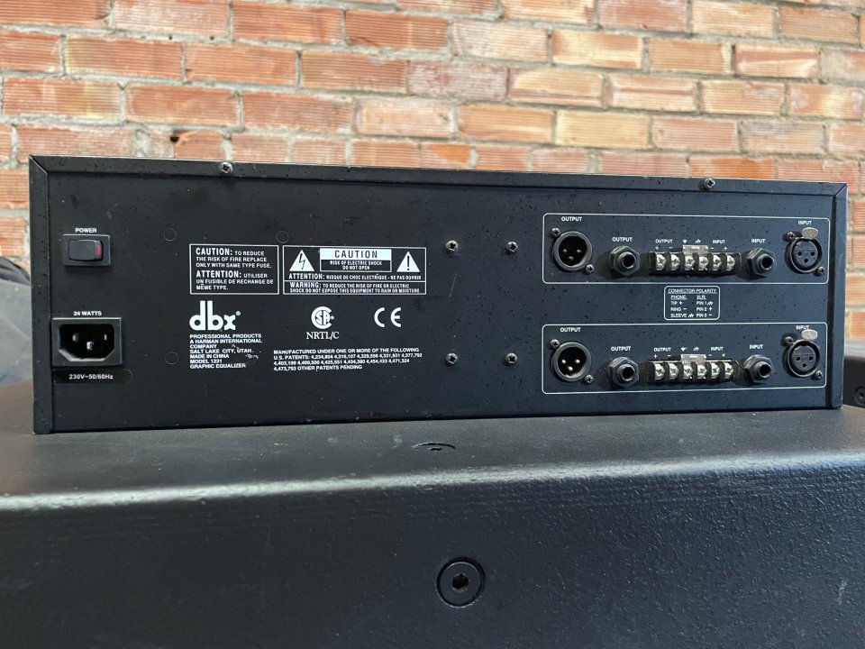 Ecualizador grafico dbx 1231 de segunda mano · Foto 5 de 6 · Lleida · 200 €