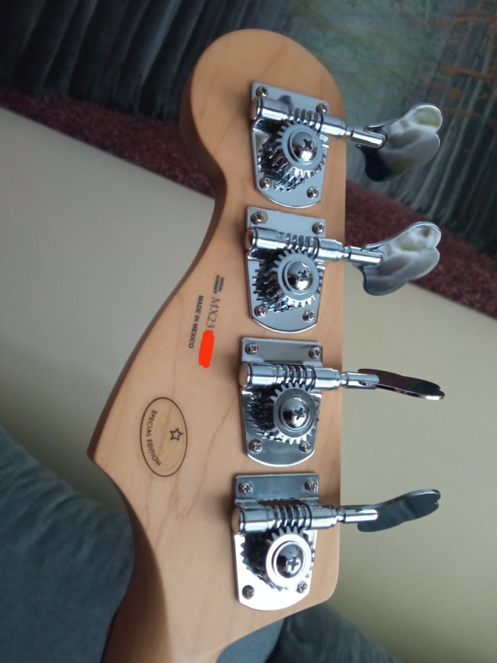 Fender Jazz Bass Player Limited Edition c/Lindy Fralin de segunda mano · Foto 5 de 10 · Pontevedra
