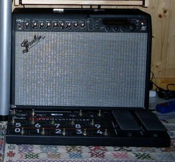 Amplificador Fender Cyber Twin + Pedalera control Cyber Foot.