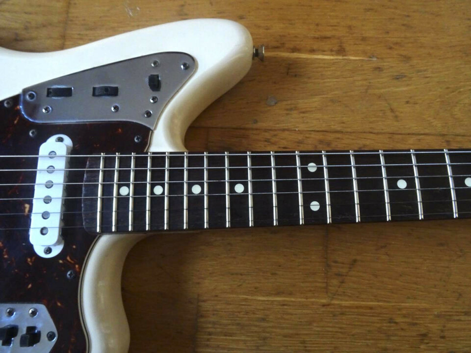 Fender Jaguar Olympic White - Tambien Cambio