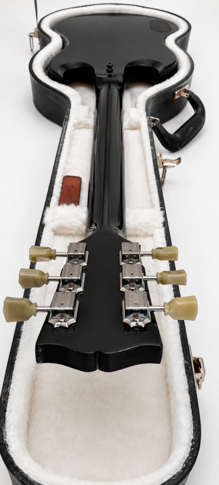 Gibson SG standard Black con estuche 2010 de segunda mano · Foto 7 de 9 · Madrid · 1150 €
