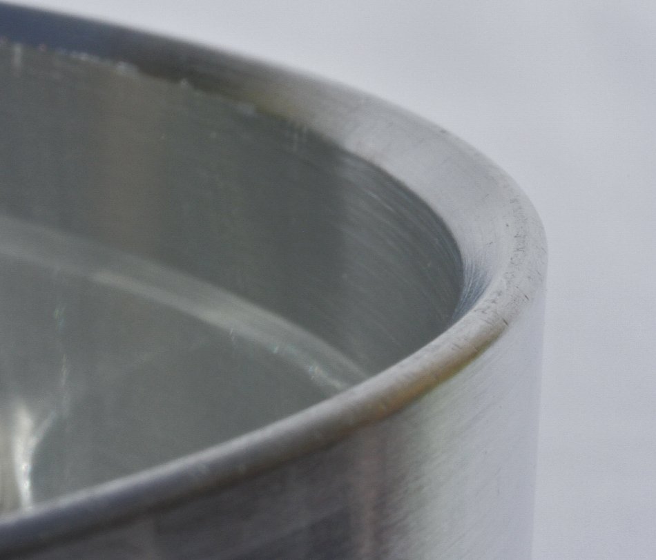 Caja de 14x6,5" con casco de aluminio cast de 12+8 divisiones