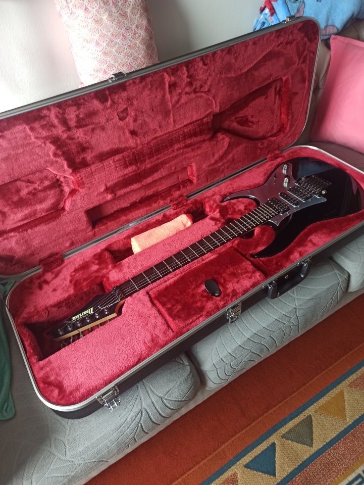 Ibanez rg2550z de segunda mano · Foto 3 de 5 · A Coruña · 1200 €
