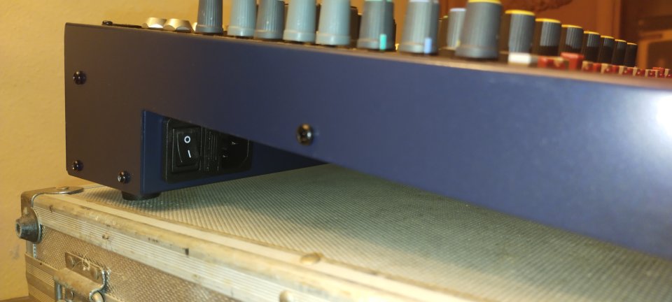 Soundcraft EPM6 Mesa de Mezclas Analógica 6 Canales de segunda mano · Foto 7 de 7 · Valencia · 220 €