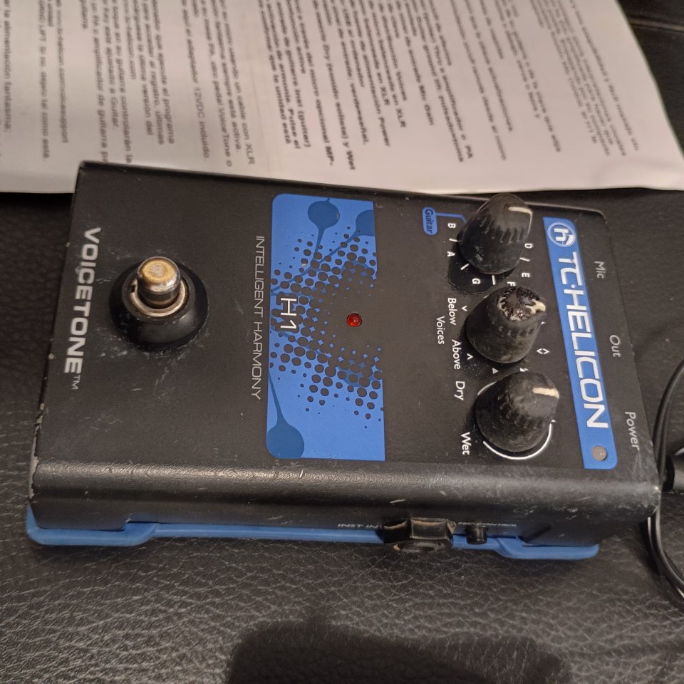 Pedal TC -Helicon voicetone de segunda mano · Foto 2 de 6 · Málaga · 60 €