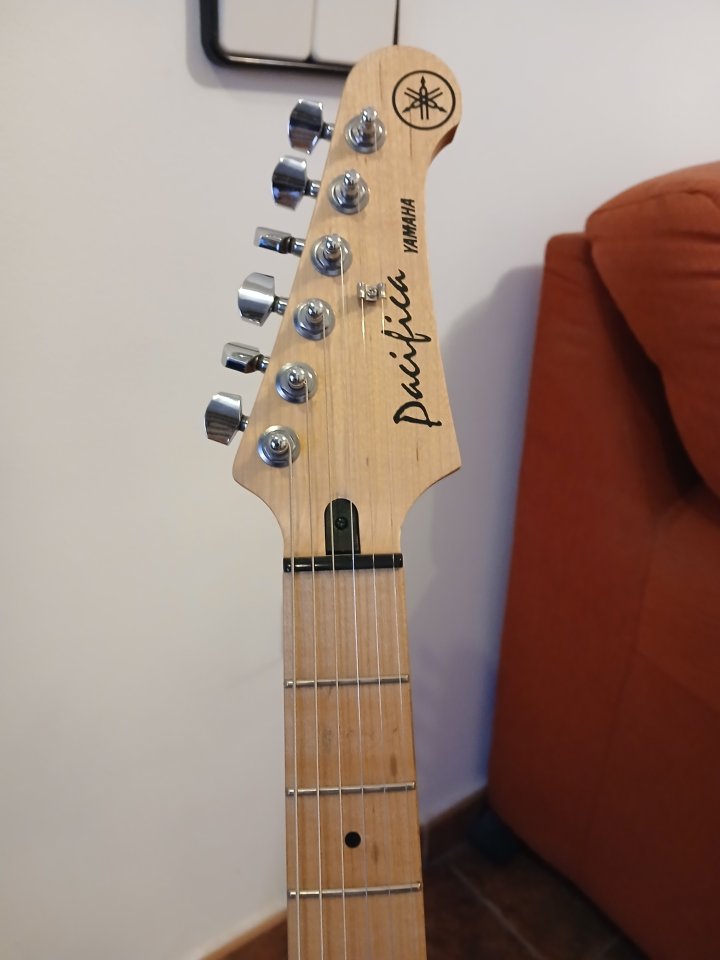 Yamaha Pacifica 312MII de segunda mano · Foto 5 de 7 · Sevilla · 340 €