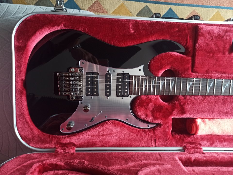 Ibanez rg2550z de segunda mano · Foto 4 de 5 · A Coruña · 1200 €