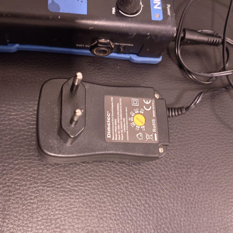 Pedal TC -Helicon voicetone de segunda mano · Foto 3 de 6 · Málaga · 60 €