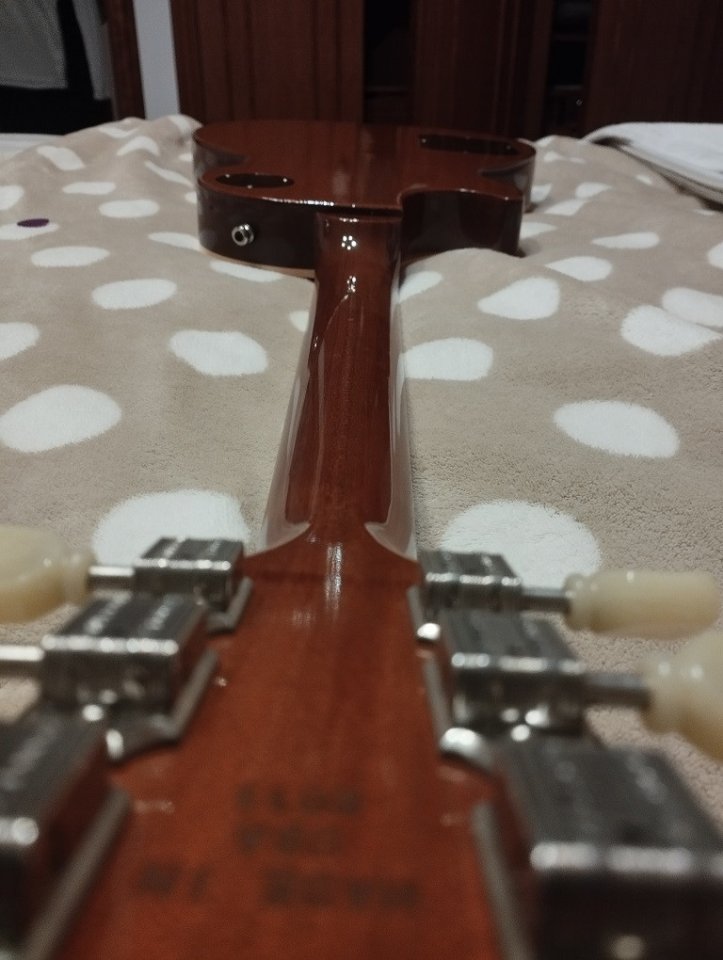 Gibson Les Paul Traditional 2011, modelo LPTD+HBCH1