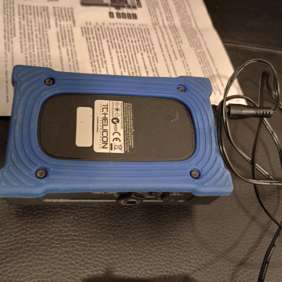 Pedal TC -Helicon voicetone de segunda mano · Foto 4 de 6 · Málaga · 60 €