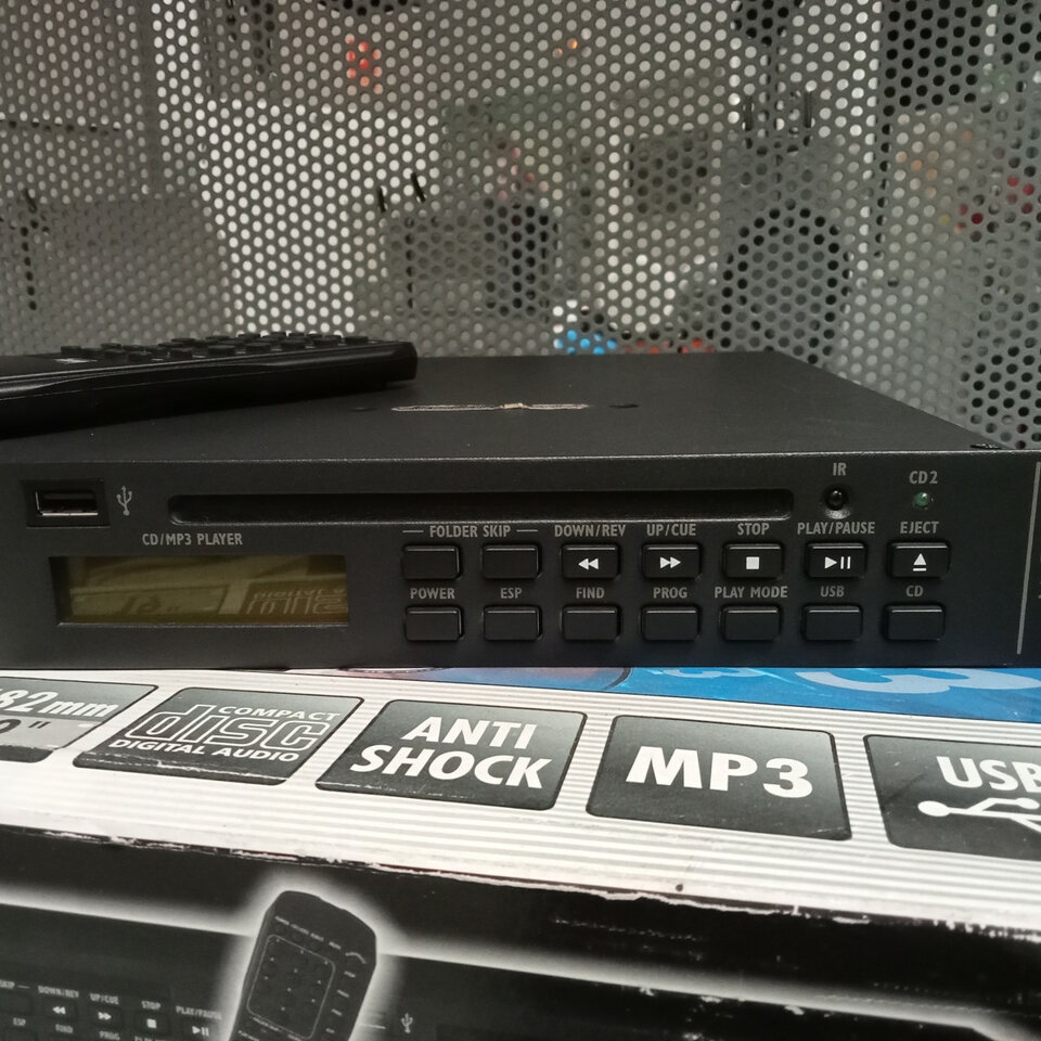 Reproductor doble de CD/MP3/USB de segunda mano · Foto 2 de 4 · Burgos · 210 €