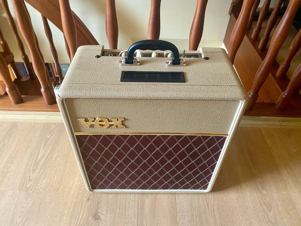 VOX AC4C-12 Cream Bronco Limited de segunda mano · Foto 3 de 7 · Pontevedra · 300 €