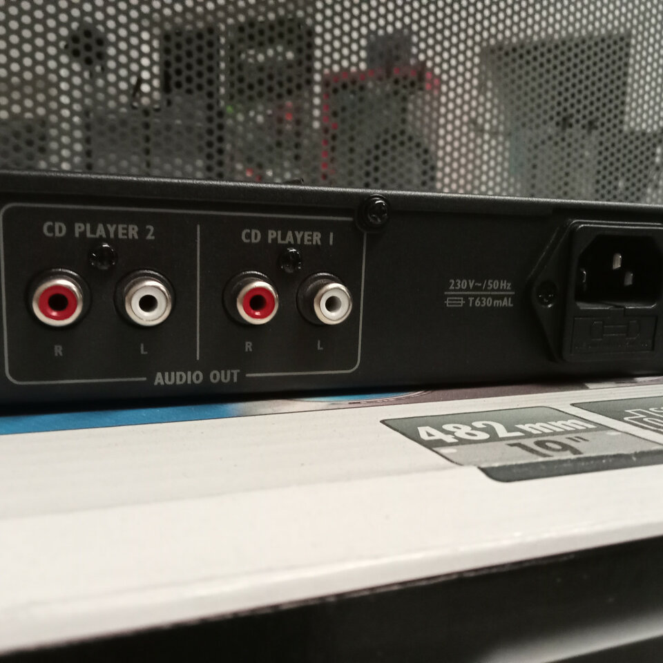 Reproductor doble de CD/MP3/USB de segunda mano · Foto 3 de 4 · Burgos · 210 €