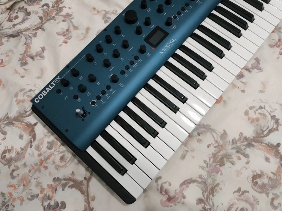 Modal Cobalt 8X de segunda mano · Foto 2 de 7 · Pontevedra · 600 €