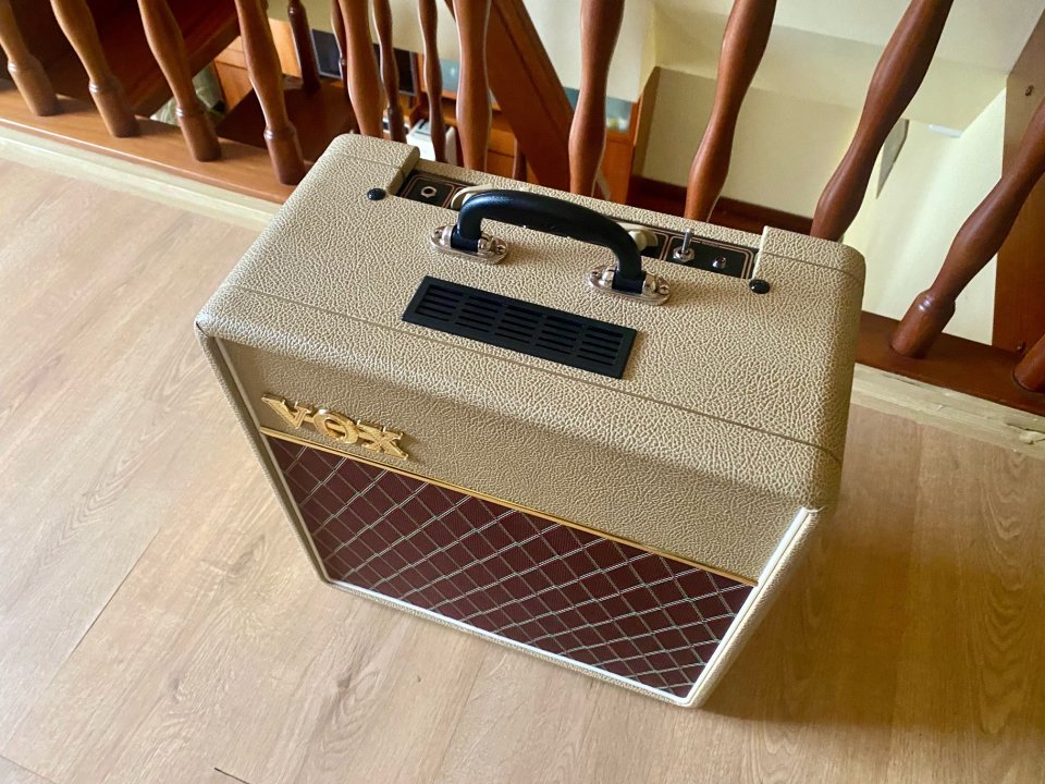 VOX AC4C-12 Cream Bronco Limited de segunda mano · Foto 4 de 7 · Pontevedra · 300 €