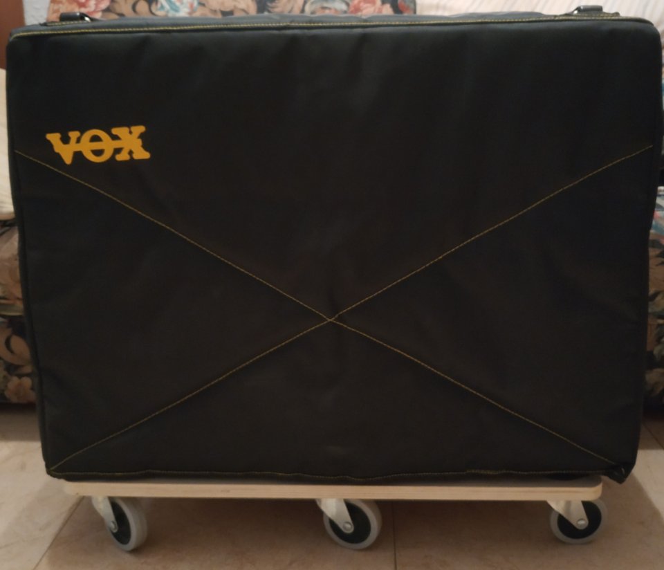 Vox AC30hw 60th anniversary de segunda mano · Foto 1 de 10 · Zaragoza · 4000 €
