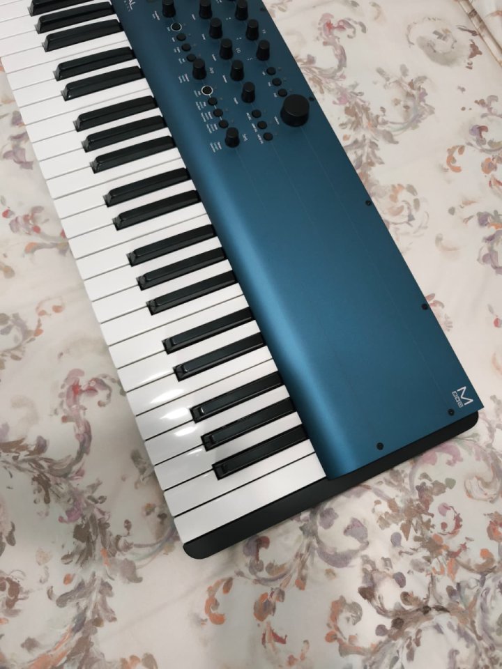 Modal Cobalt 8X de segunda mano · Foto 3 de 7 · Pontevedra · 600 €