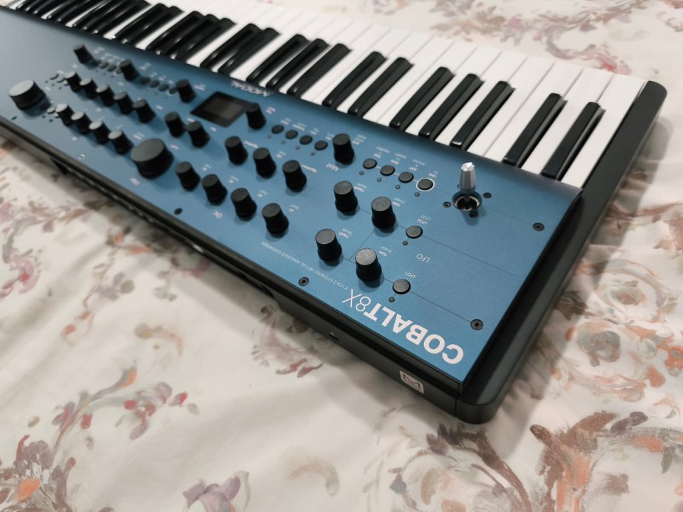 Modal Cobalt 8X de segunda mano · Foto 4 de 7 · Pontevedra · 600 €
