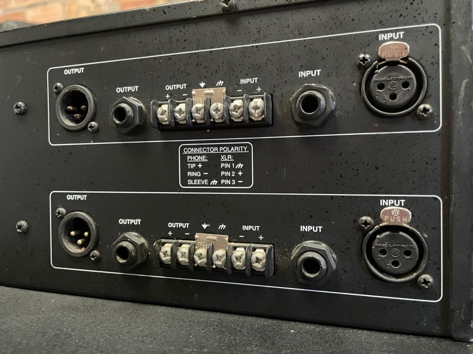 Ecualizador grafico dbx 1231 de segunda mano · Foto 6 de 6 · Lleida · 200 €