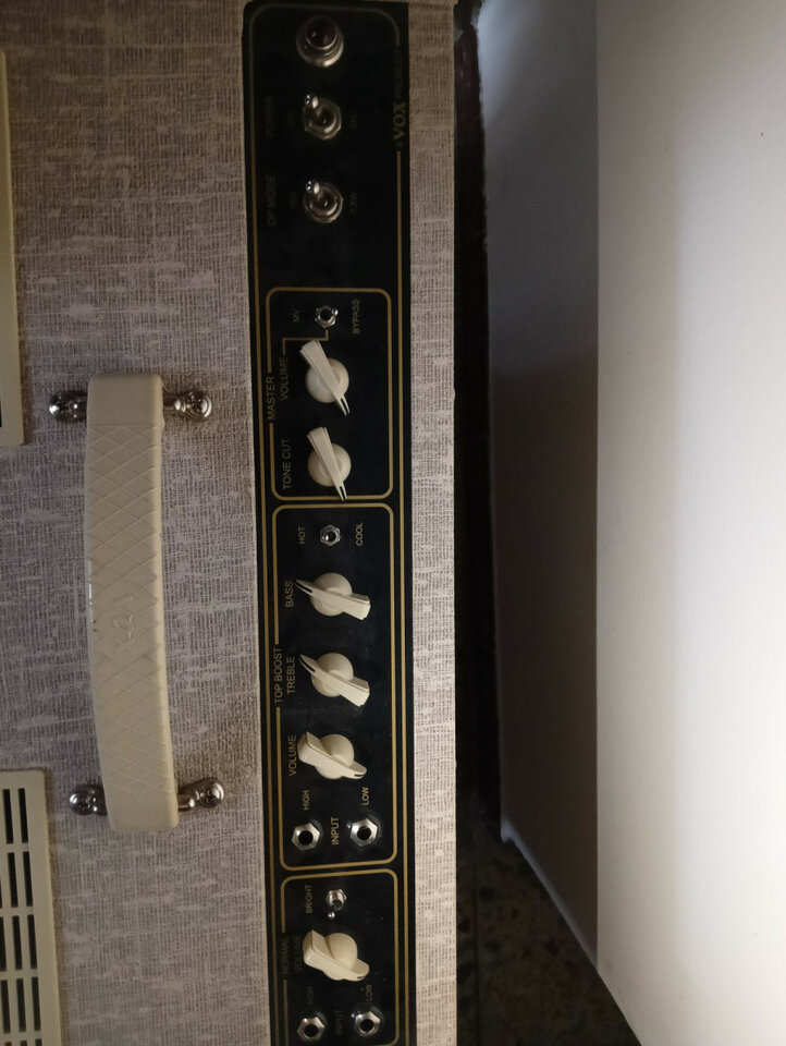 Cambio o Vendo Vox AC15 Handwired 1x12 (Reservado)