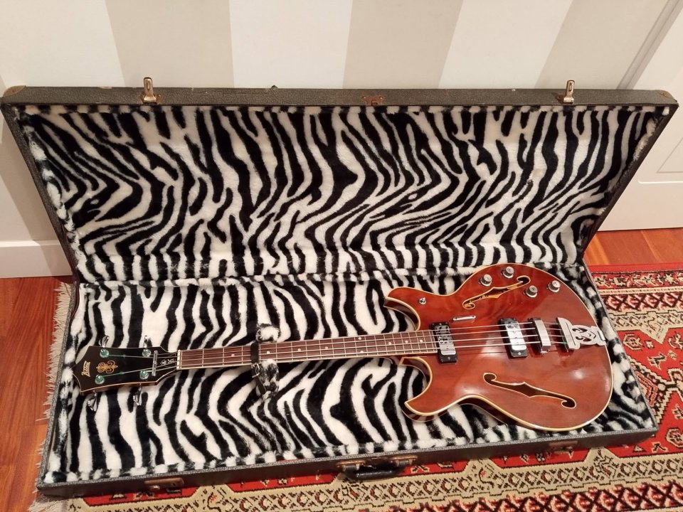 Bajo Klira 187-B Shake Star Aleman de 1967