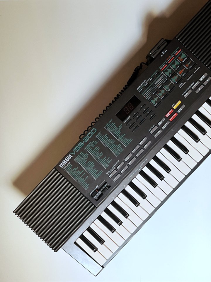 Sampler Yamaha VSS 200 de segunda mano · Foto 1 de 4 · Sevilla · 140 €
