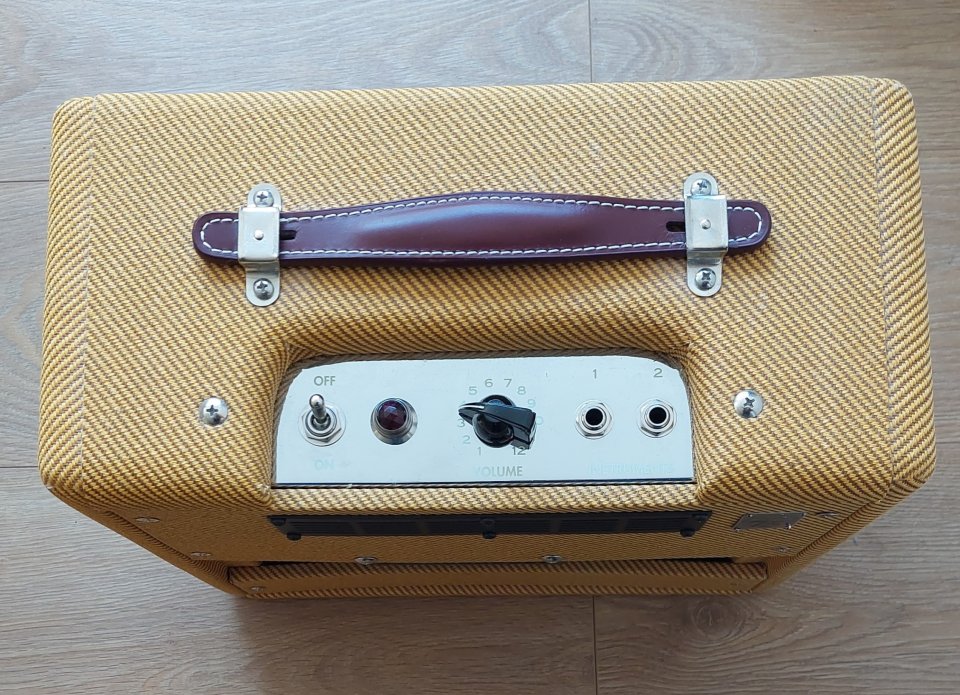 FENDER 57' CUSTOM CHAMP