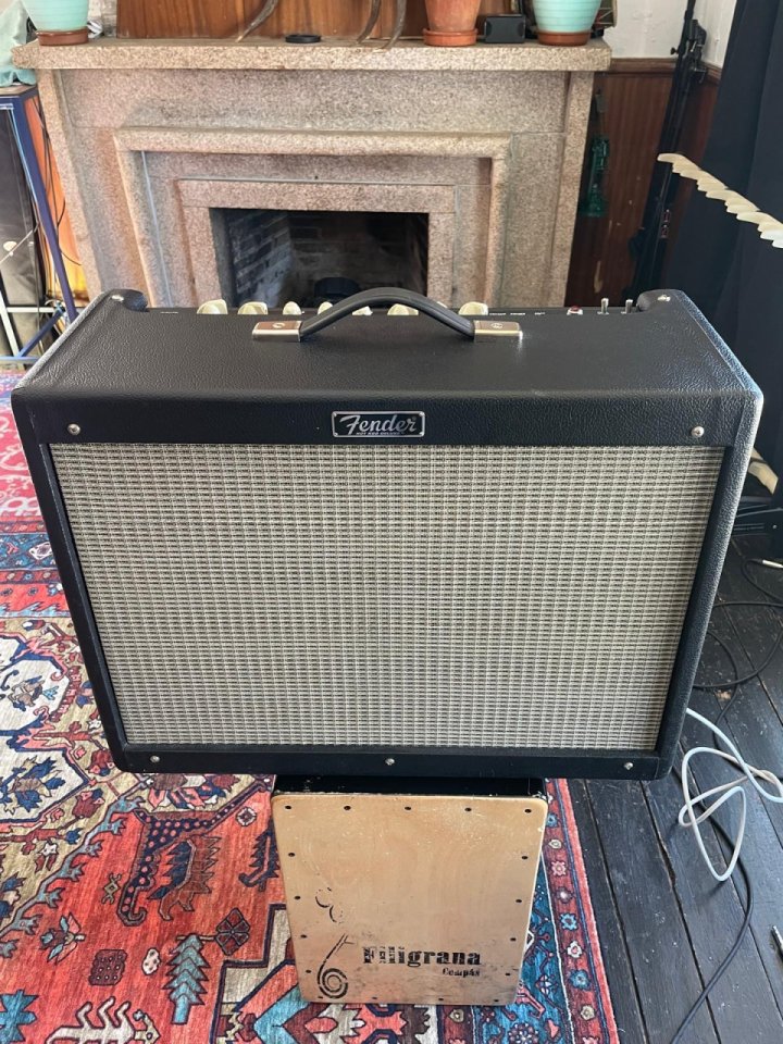 fender hot rod deluxe IV de segunda mano · Foto 1 de 4 · Cáceres · 700 €