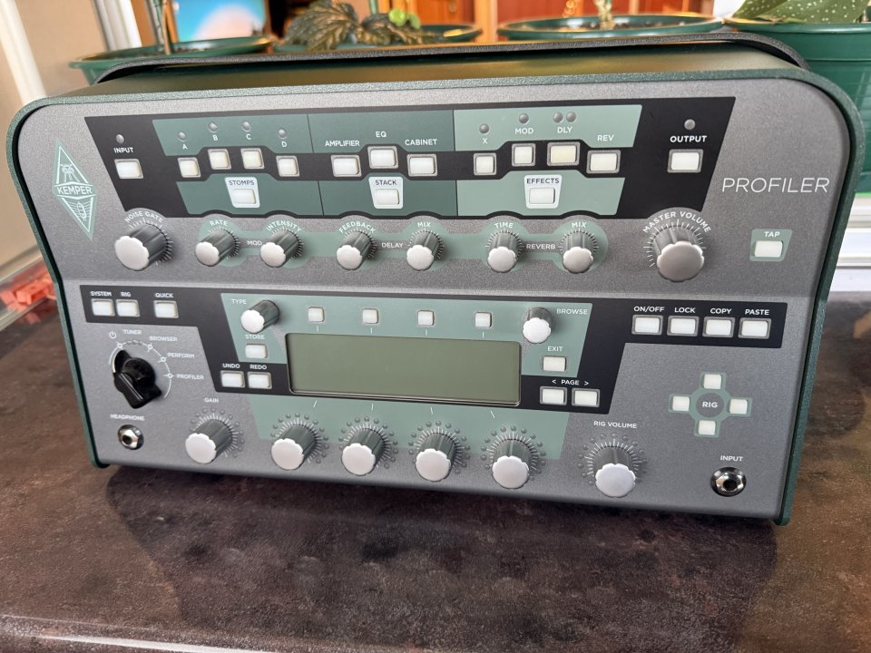 Vendo Kemper Profiler con etapa Ritter Camplifier de 280w, Kemper Cabinet y Kemper Remote de segunda mano · Foto 1 de 6 · Burgos · 1000 €