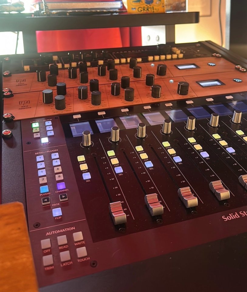 SSL UF8 DAW Controller de segunda mano · Foto 2 de 2 · Granada · 800 €