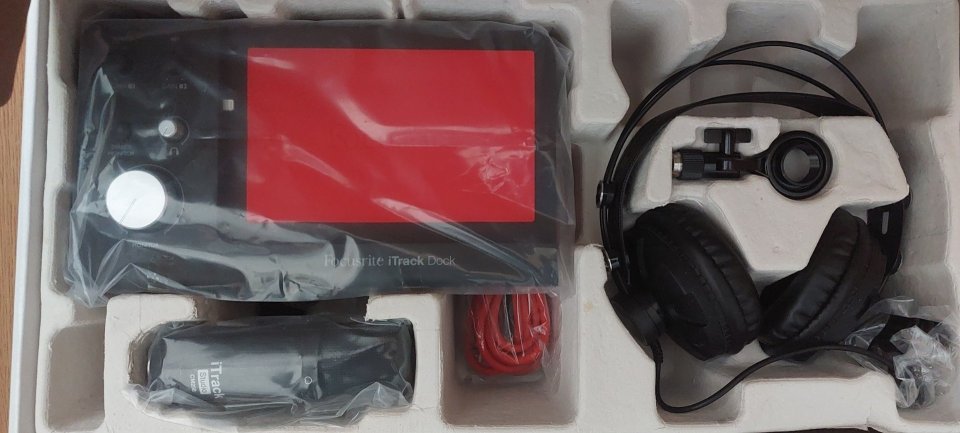 Focusrite iTrack Dock Studio Pack iPad de segunda mano · Foto 3 de 9 · Madrid · 120 €