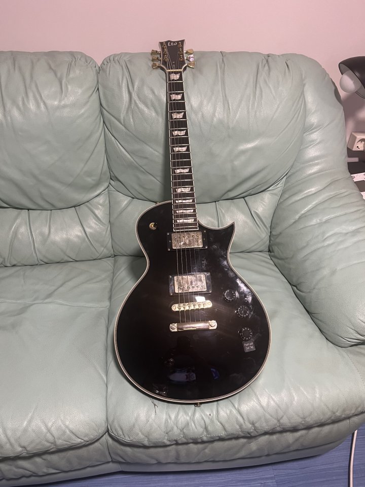 Cambio LTD EC256 impecable con Seymour Duncan. Cambio por superstrato de segunda mano · Foto 1 de 6 · Ciudad Real