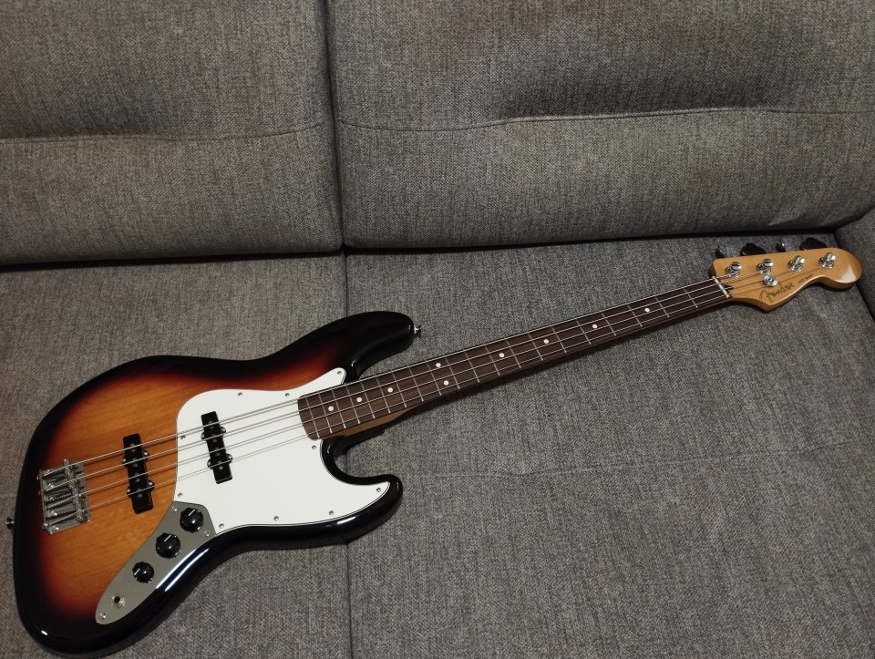 Fender Jazz Bass Player 2 MiM de segunda mano · Foto 2 de 10 · Badajoz · 625 €