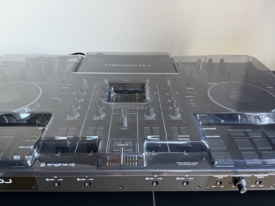 Denon Prime 4 Plus + accesorios de segunda mano · Foto 6 de 10 · Madrid · 2200 €