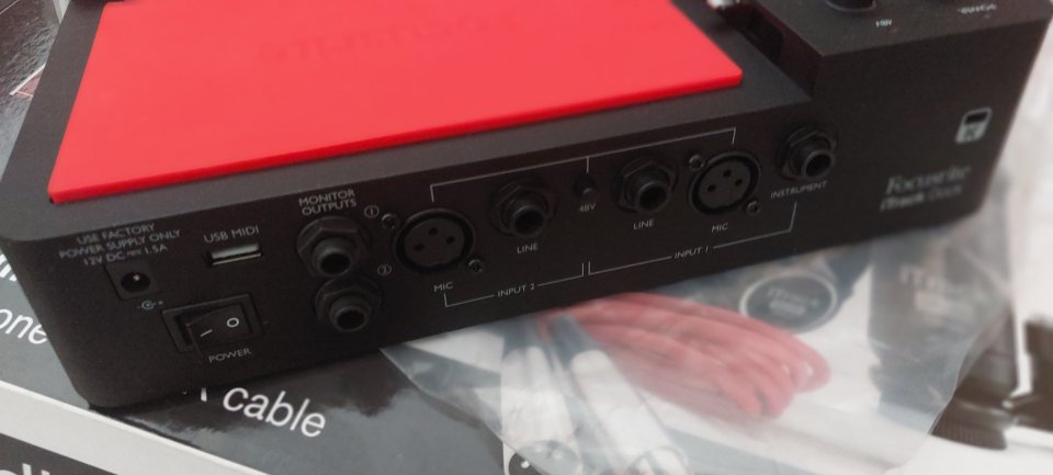 Focusrite iTrack Dock Studio Pack iPad de segunda mano · Foto 5 de 9 · Madrid · 120 €