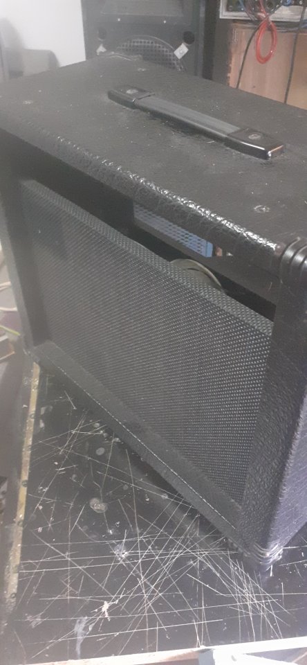 Mueble de combo Roland ST-50 con Celestion 10"