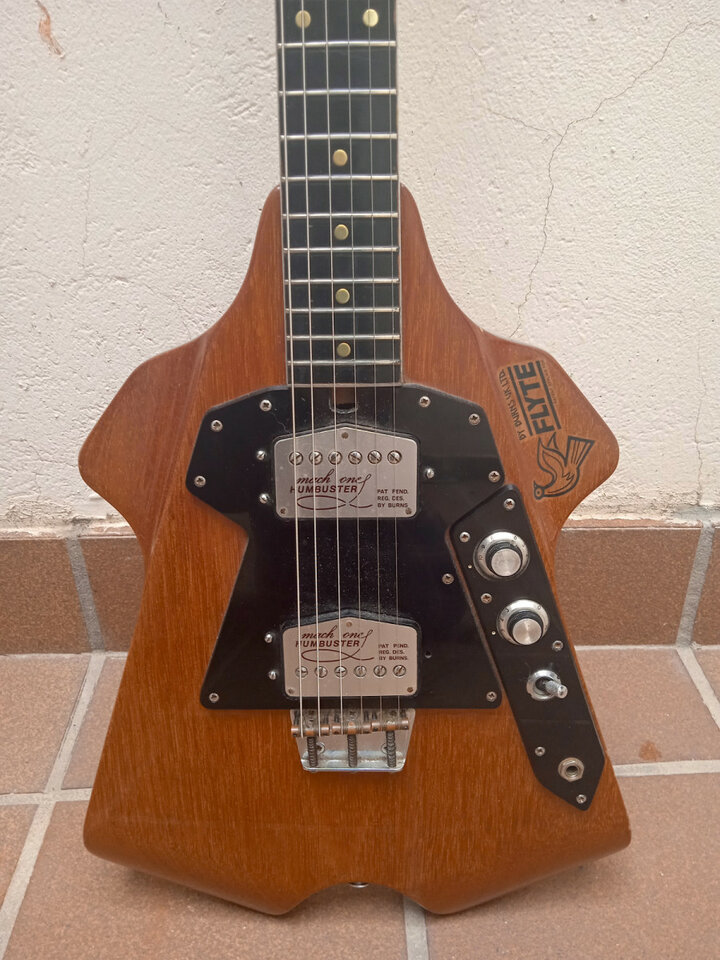 1974 Burns Flyte made in England! Superprecio!