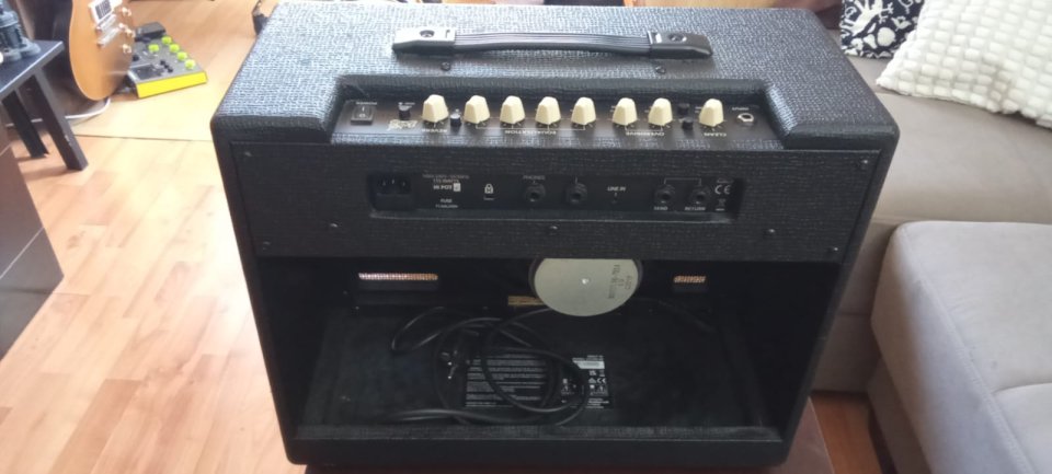 Amplificador Blackstar Debut 50R