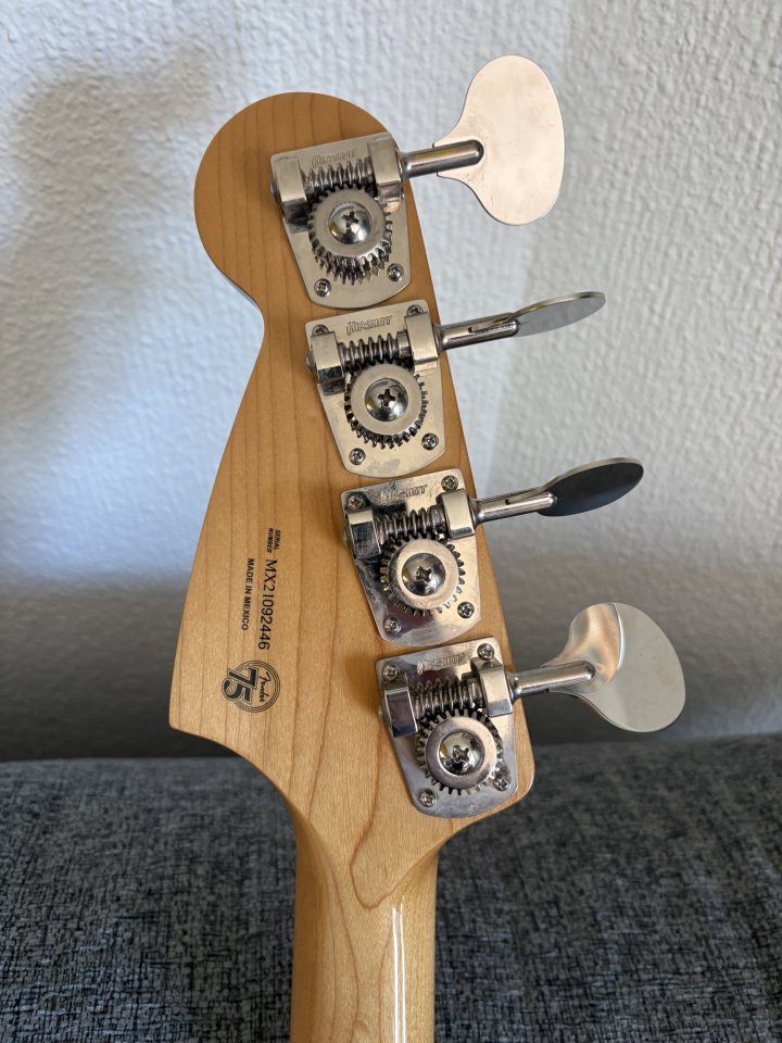 Fender Vintera Mustang Bass 3TS de segunda mano · Foto 5 de 6 · Madrid · 800 €