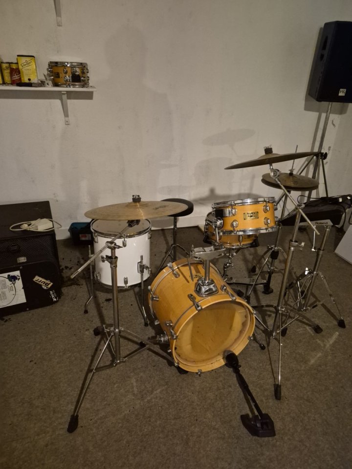 URGE POR MUDANZA - Batería Mapex Pro M completa con platos Paiste (45 min de Madrid) de segunda mano · Foto 4 de 6 · Madrid · 400 €