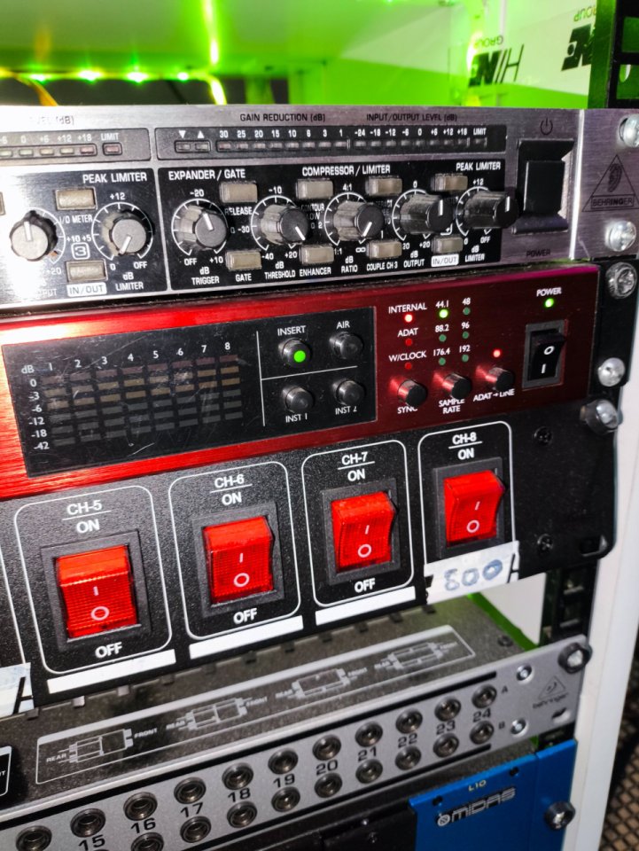 Focusrite clarett+ Octopre -8 previos/convertidor